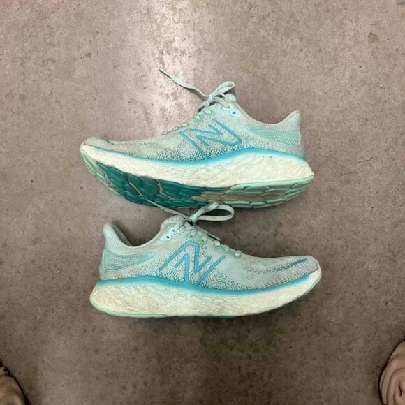New Balance Wmns Fresh Foam 1080v12 Bright Cyan W108012b Size 9.5 women used - Picture 2 of 7